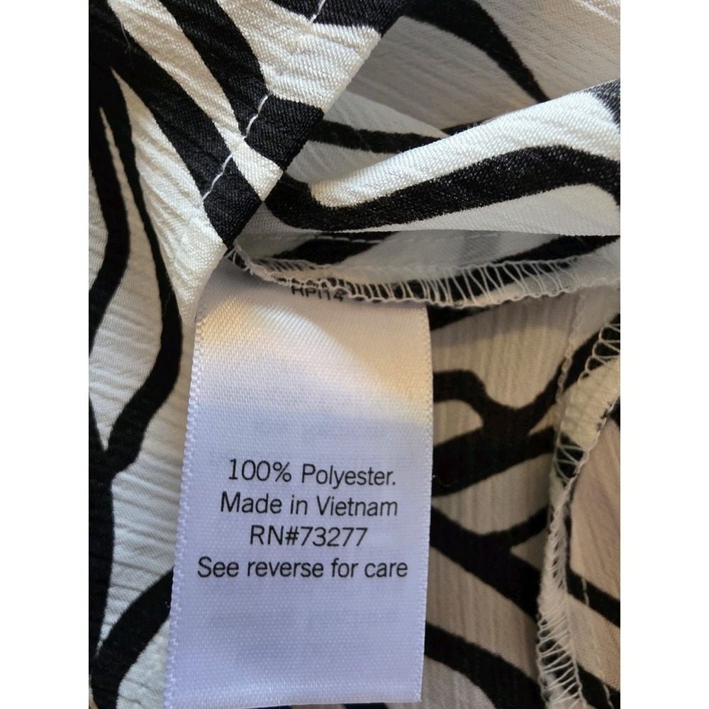 Nine West Womens M Black White Abstract Floral Flutter Sleeve Crepe Blouse Top - Picture 3 of 11